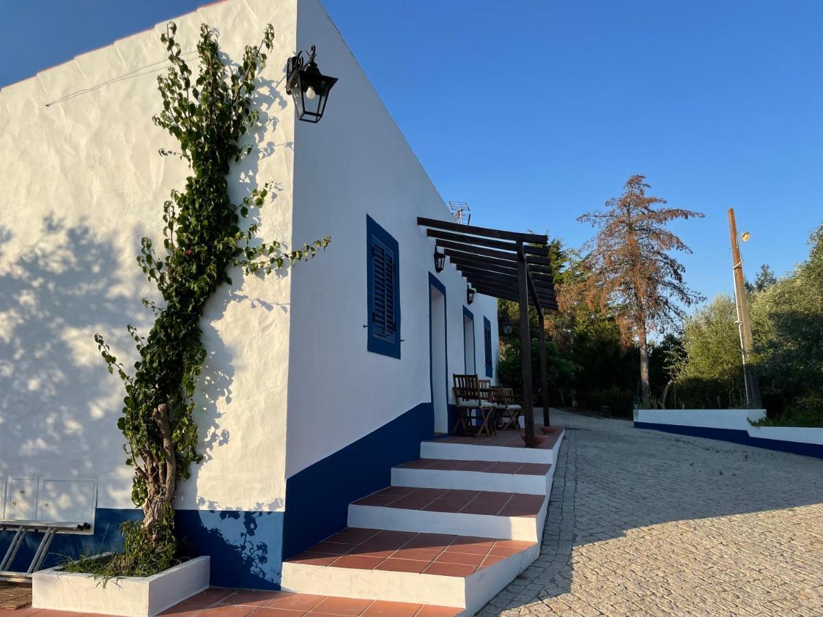 Montes de Charme  Bed and Breakfast Avis Exterior foto