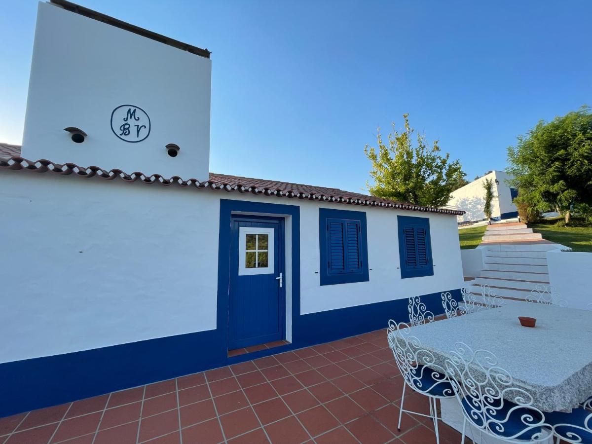 Montes de Charme  Bed and Breakfast Avis Exterior foto